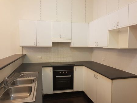 Where Style Meets Height in One Perfect Space! - Photo 4