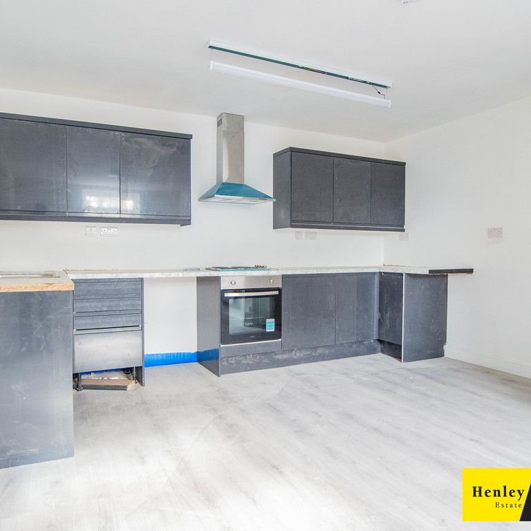 Walsall, Vicarage Place, WS1 3NA, Birmingham - Photo 1