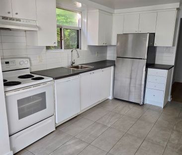 For Lease - 430 Ridelle Avenue Unit# 1, Toronto, Ontario - Photo 3