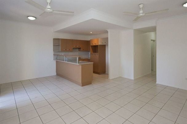 7/2 Freshwater Drive, Douglas - Photo 1