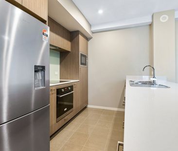 FULLY FURNISHED APARTMENT IN GREAT LOCATION - Photo 4
