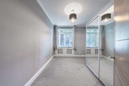 Brook Lodge, North Circular Road, NW11 - Photo 4