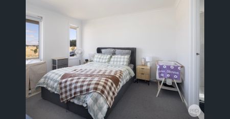 4 BEDROOM FAMILY HOME IN SMYTHES CREEK - Photo 2