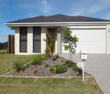 Great Family Home in Sought-After Coomera Grand Estate - Photo 3