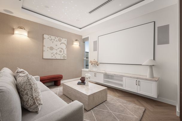 Impressive Five-Bedroom Residence with Space for the Whole Family - Photo 1