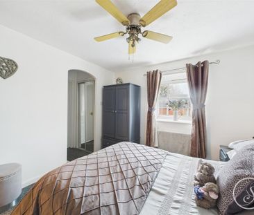 3 bedroom townhouse to rent - Photo 4