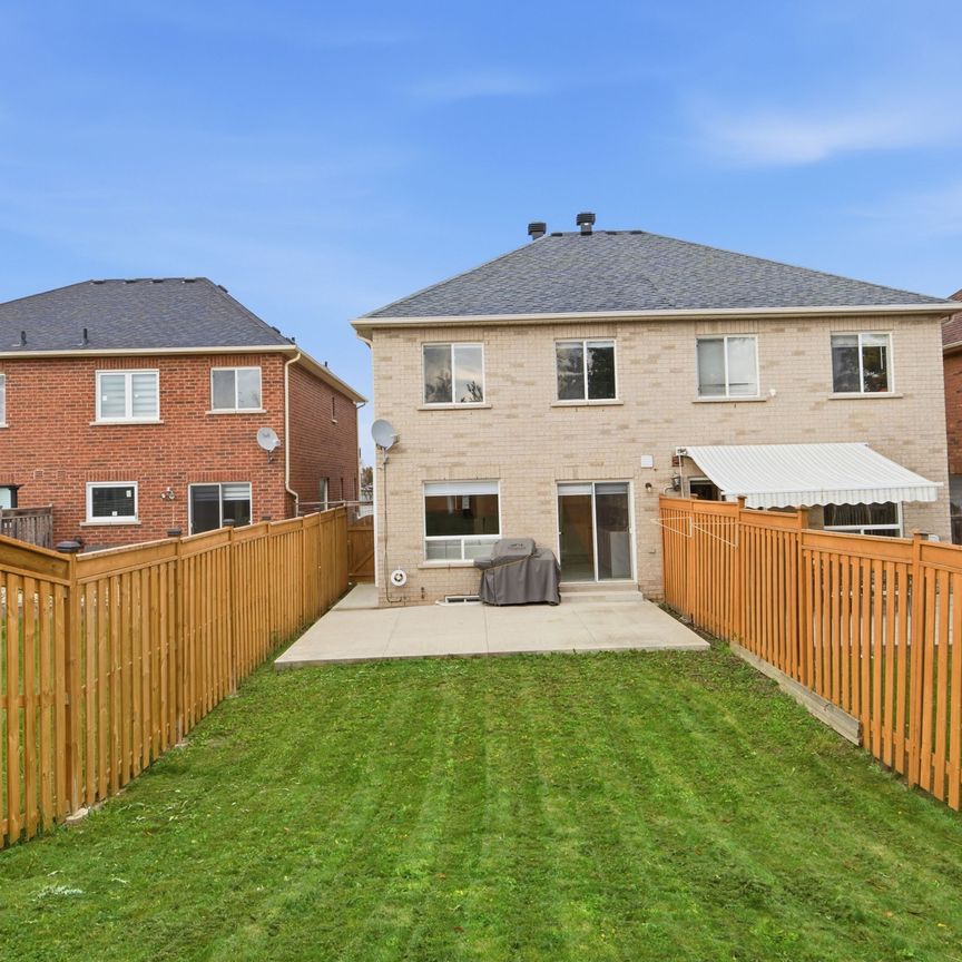 For Lease - 72 Tarquini Crescent, Caledon, Ontario - Photo 1