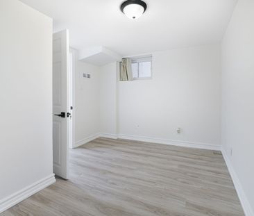 For Lease - 208 Cedarvale Avenue, Toronto, Ontario - Photo 2