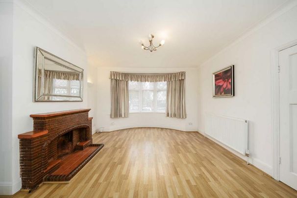 3 bedroom semi-detached house to rent - Photo 1
