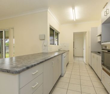 38 Raintree Way, Thuringowa Central - Photo 4