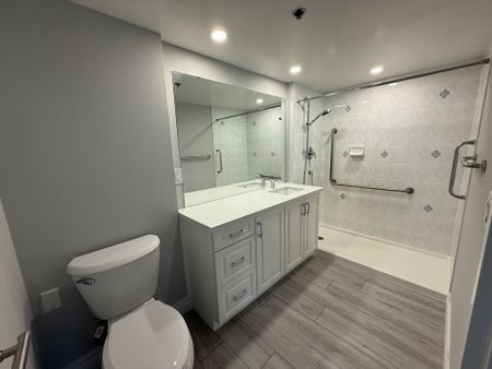 For Lease - 2 Neptune Drive Unit# 205, Toronto, Ontario - Photo 4
