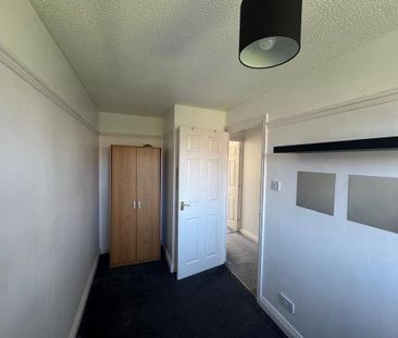 2 bedroom semi-detached house to rent - Photo 5