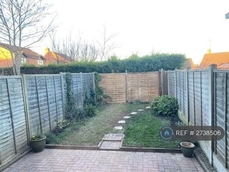 2 bedroom terraced house to rent - Photo 3