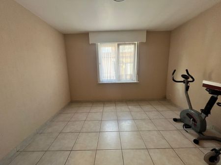 Goed onderhouden 3 slpk woning met ruime garage - Photo 4