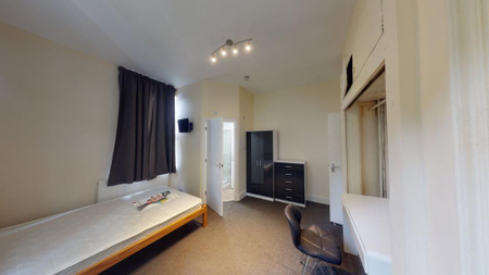 14 bedroom detached house to rent - Photo 5