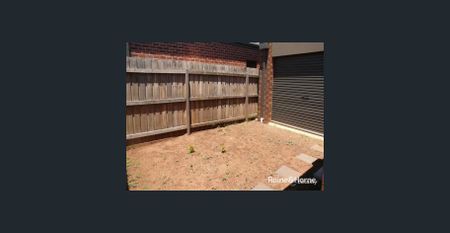 Comfortable 3-Bedroom Home in a Quiet Darley Court - Photo 2