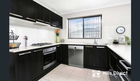 Large 4 Bedroom Family Home! - Photo 5