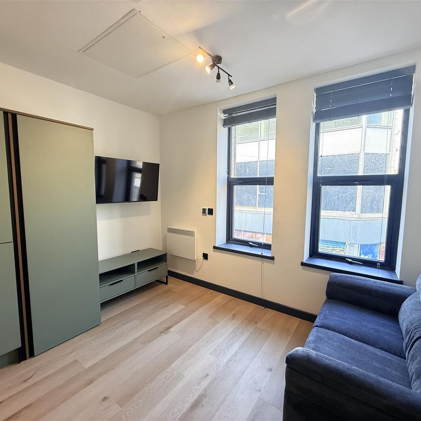 Studio 6, Pollecoff House 290-294 High Street - Photo 1