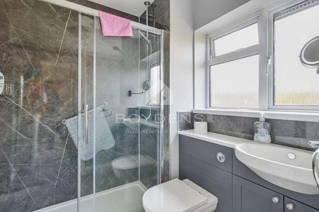 Bardfield Road Colchester, CO2 - Photo 3