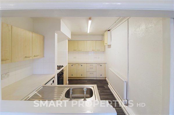 Longwood Road, Huddersfield - Photo 1