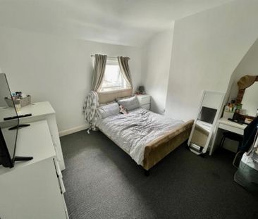 2 Bedroom Terraced To Let - Photo 3