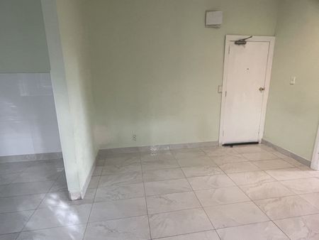 Two bedroom Unit in Character Villa - Photo 5