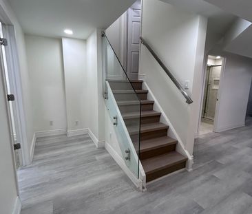 For Lease - 39 Waterton Crescent, Richmond Hill, Ontario - Photo 4