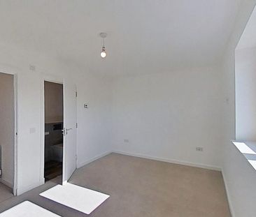 2 bedroom end of terrace house to rent - Photo 6