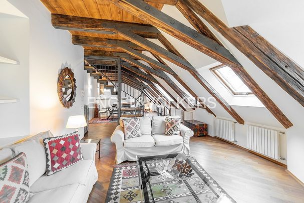 Pronájem bytu 4+kk 221 m² - Fotografie 1