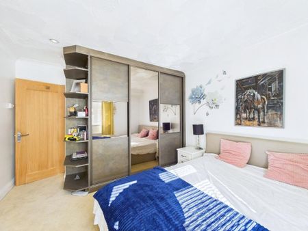 3 bedroom end of terrace house to rent - Photo 4
