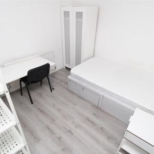 1 bedroom house to rent - Photo 2