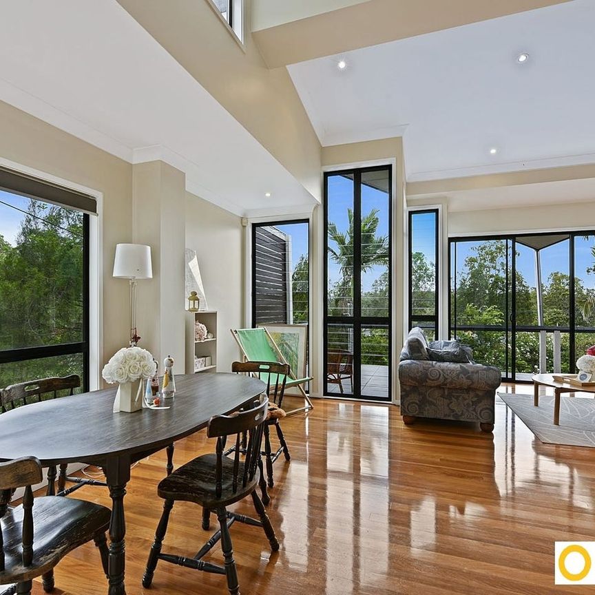 Modern home in prestigious St Lucia! - Photo 1