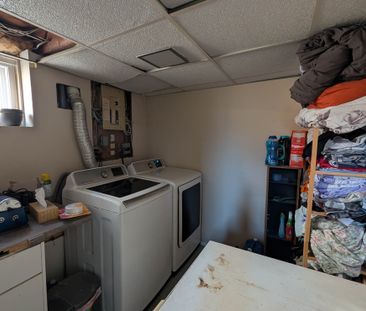 58 Chetwood St, St. Catharines - All Inclusive 1 Bedroom Unit - Photo 2