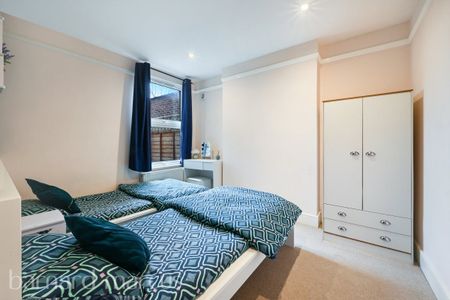 Quicks Road - Photo 2