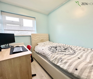 3 bedroom end of terrace house to rent - Photo 5