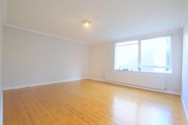 3 bedroom flat to rent - Photo 1