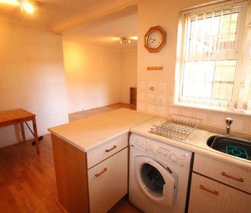 Barons Court - Luton - - Bedroom Apartment, LU2 - Photo 2