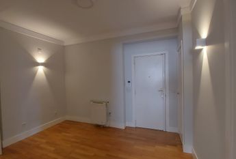 Apartamento T4 para Arrendamento com Garagem em zona prestigiada no Porto