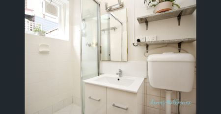 Stylish 2-Bed Home in the Heart of Vibrant Richmond - Photo 5