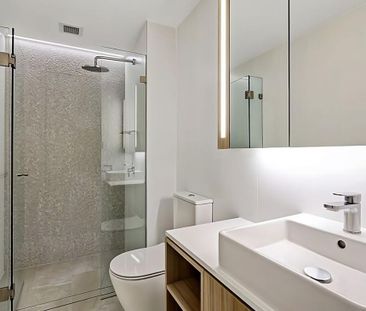 Near New Apartment with North-East Aspect in Convenient Location! - Photo 2