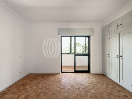 4 room luxury House for rent in Alfragide Sul (Alfragide), Amadora, Lisbon - Photo 5