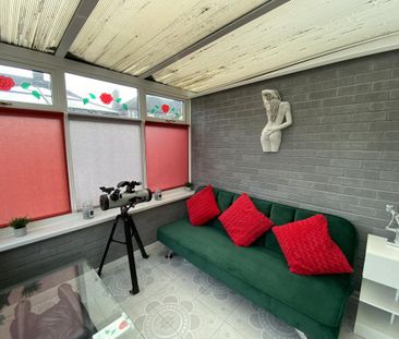 3 bedroom semi-detached house to rent - Photo 3