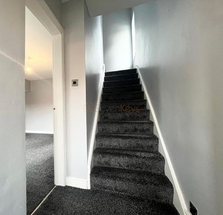 2 bedroom semi-detached house to rent - Photo 2