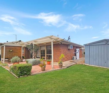 Magnificent Family Home In Central Location - Photo 3