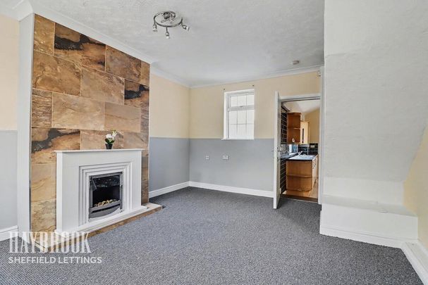 2 bedroom terraced house to rent - Photo 1