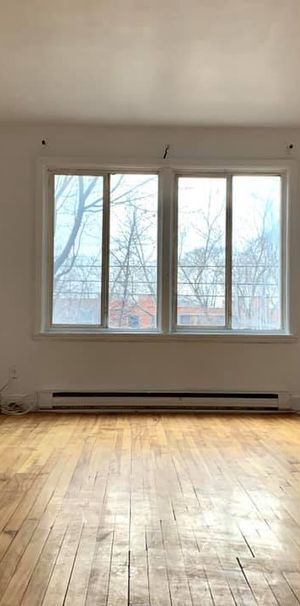 NDG - Beau 5 1/2 De 3 Chambres - Photo 1