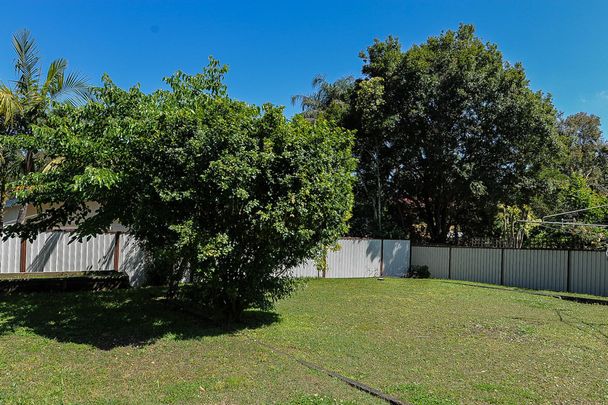 14 Matthews Parade, Point Clare. - Photo 1