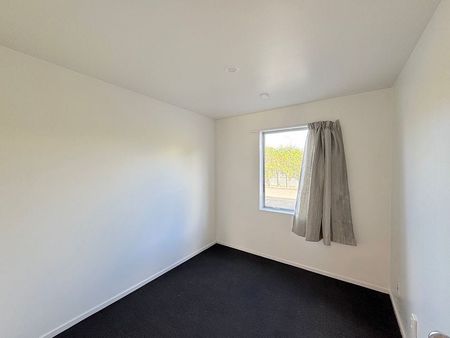 A home with new renovations - Photo 4