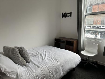 7 bedroom private hall to rent - Photo 4