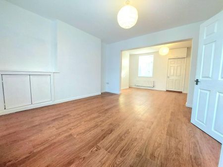 3 bedroom property to rent - Photo 3